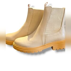 Pull on chelsea boots